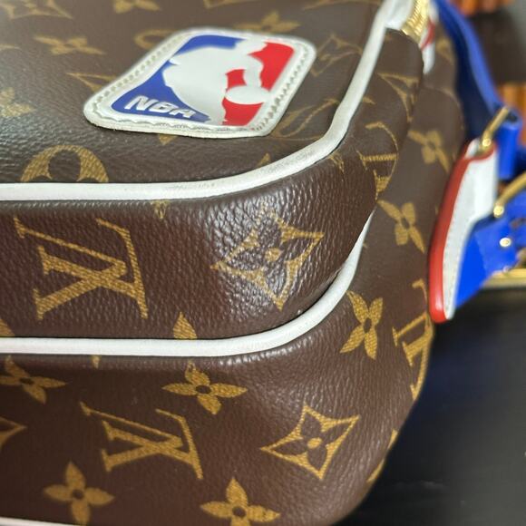 LOUIS VUITTON x NBA Monogram Nil PM Messenger Crossbody Bag - Picture 11 of 16